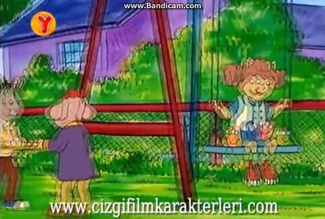 Arthur | Arthur Modayla Uğraşıyor