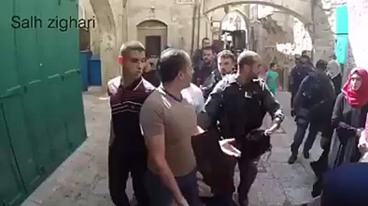 What is happening with woman in palestine