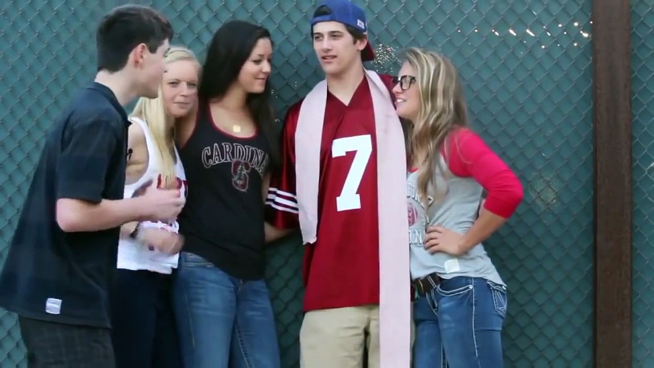 How to Kiss CUTE College Girls - CRAZY Kissing Prank - Social Experiment/Funny Videos/Pran