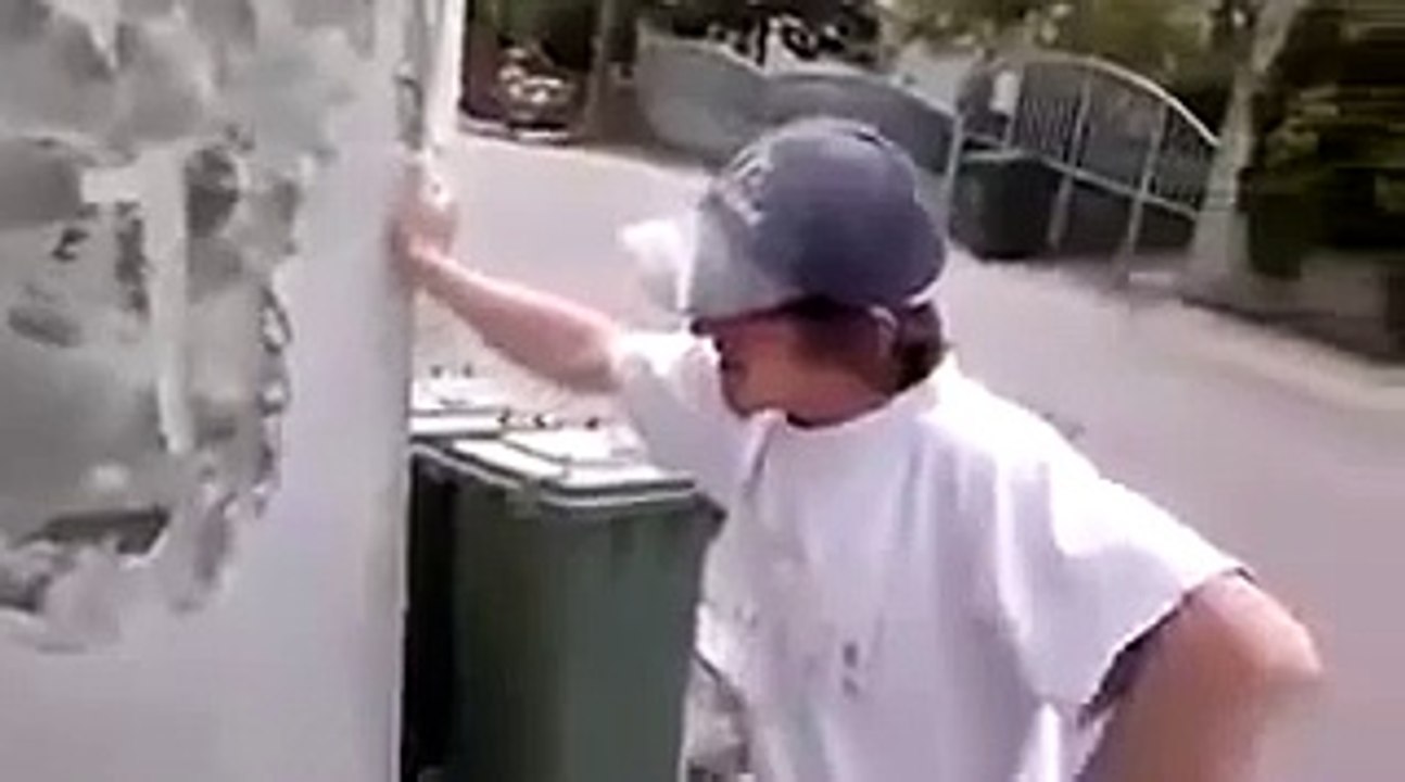 Перфоратор парень жгёт =)