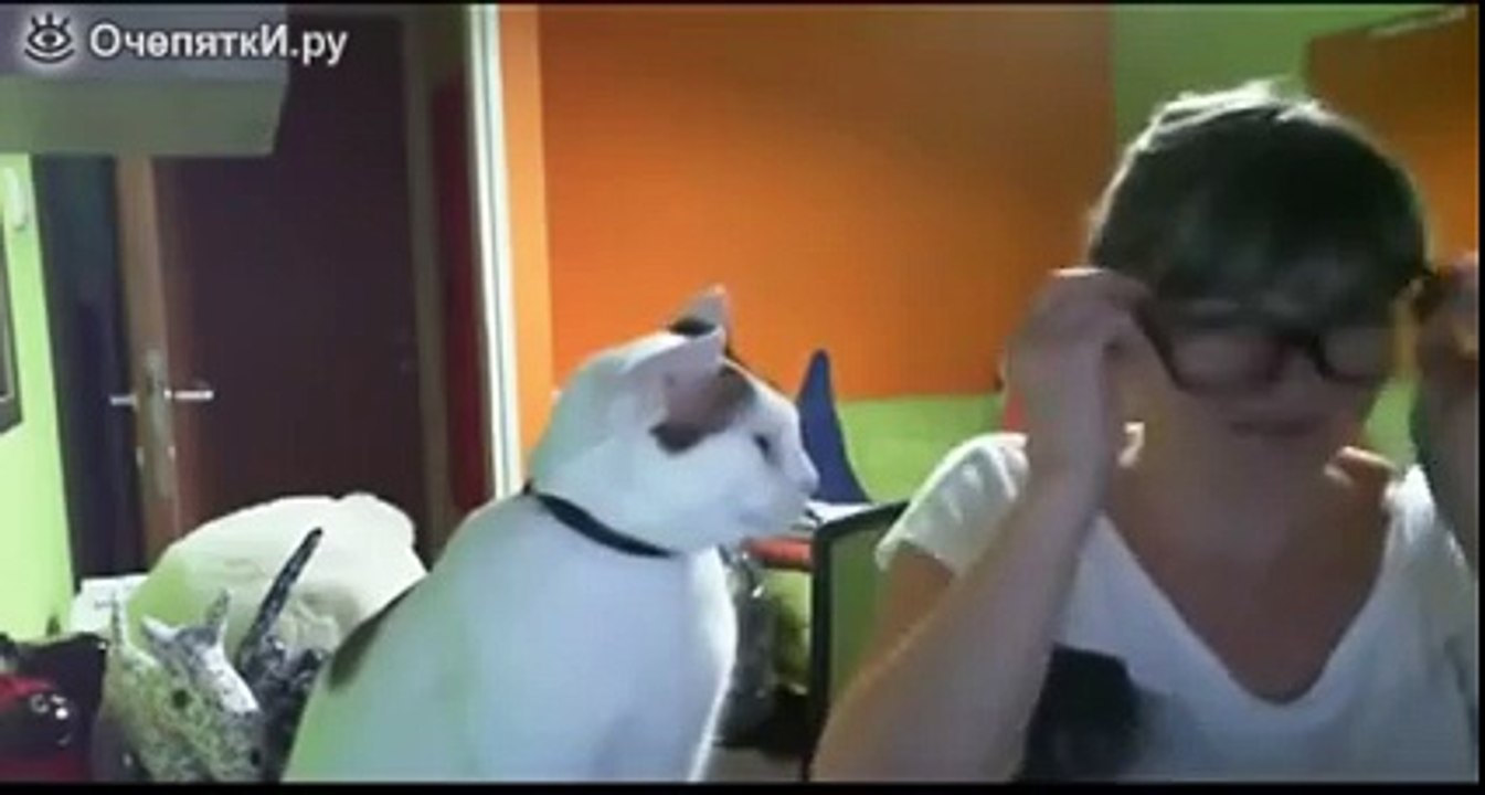 Снимай очки - давай целоваться )))