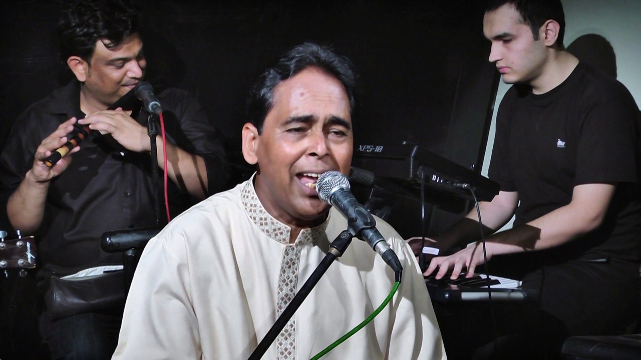 05   DUNIYA KISI KE PIYAR MEIN