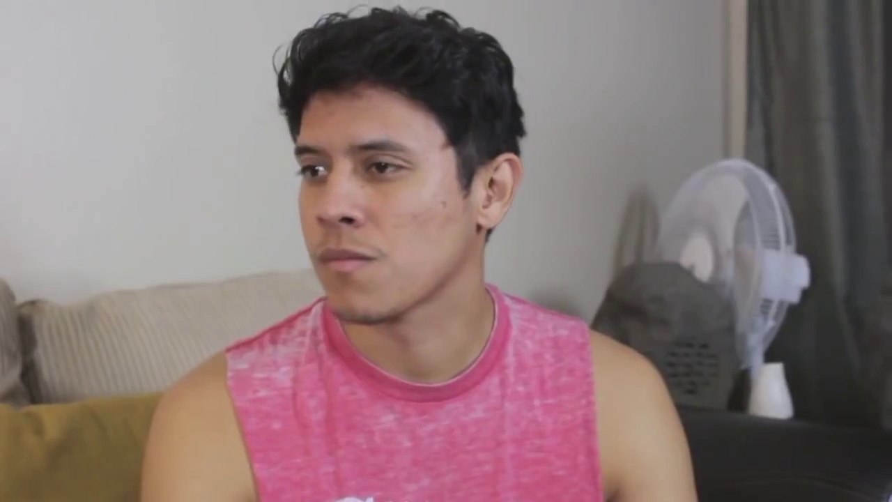 РЕВНИВЫЙ ПАРЕНЬ