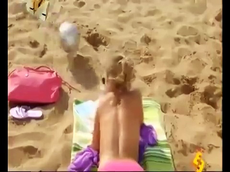 ДЕВУШКА ПОДАЙТЕ МЯЧ )))