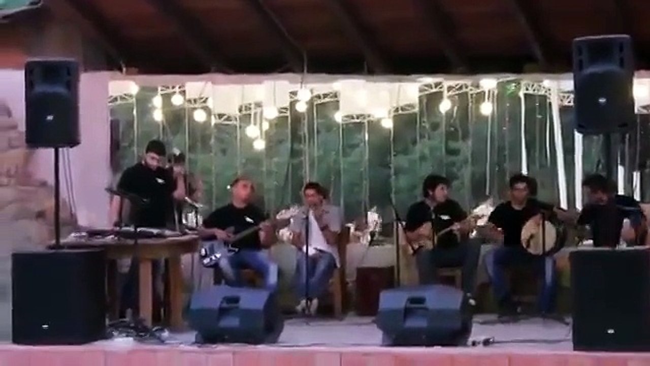 Мега прикол!!! Музыкант не сдержался