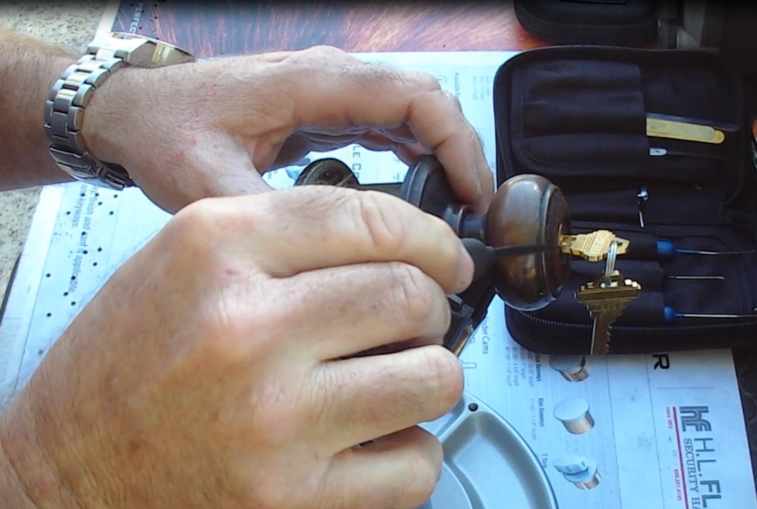 Locksmith Assignment in Tomball | Schlage F Series Knob