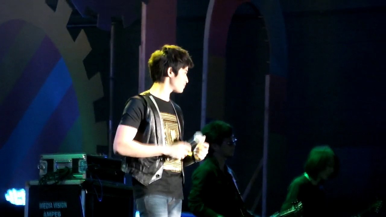 ตูมตาม "เจ็บของฉันเหงาของเธอ" @Gmm Wonderland