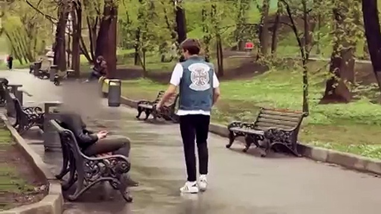 Русский наказал богатенького вырожденца Деньги НЕ решают всё -