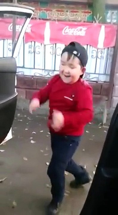 Пацан отжигает. Казахстан. СУПЕР ПОЗИТИВ)))))))