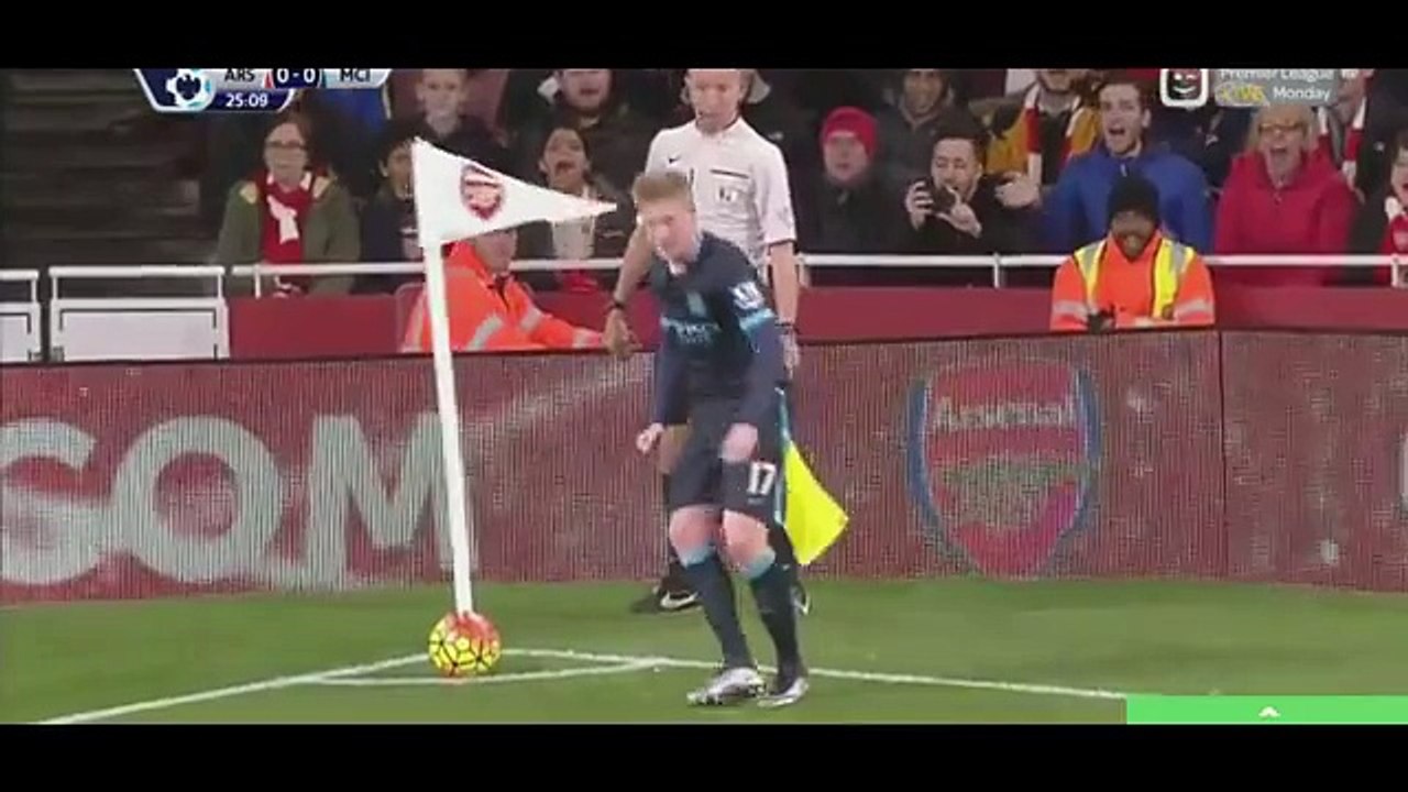 Kevin De Bruyne Funny Fail Against Arsenal (21-12-2015)