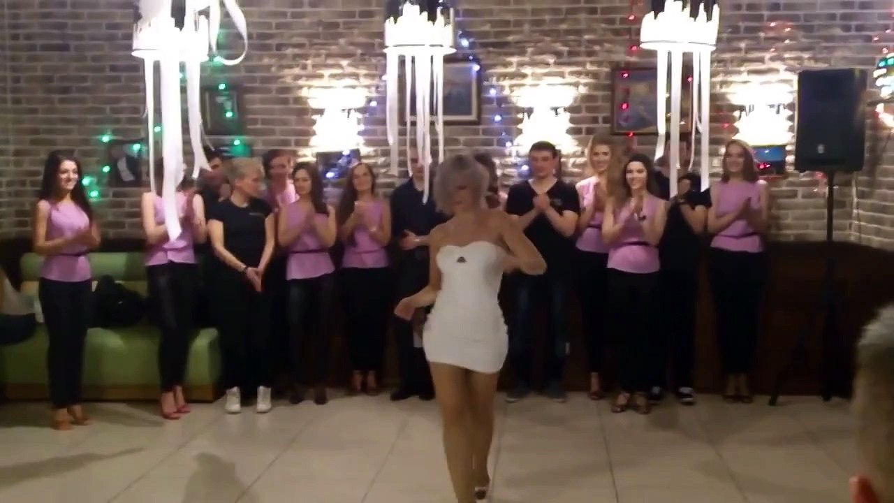 Сара Лопес Kizomba Красивая и фантастическая женщина