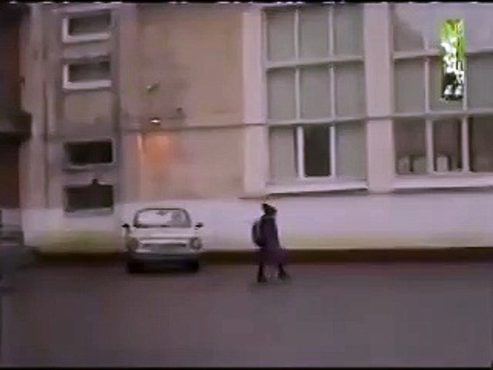 ДЕВОЧКА, СЯДЬ В МАШИНУ