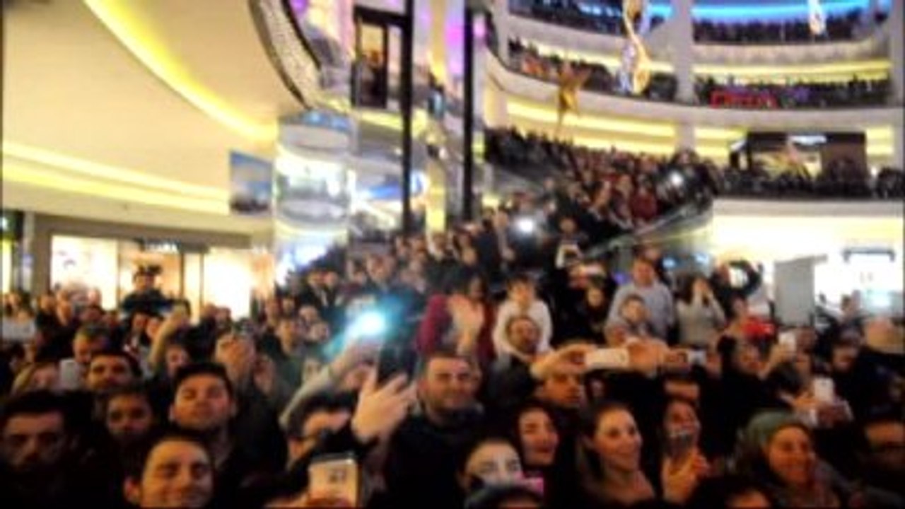 Bursa'da 'Dedemin Fişi' İzdihamı