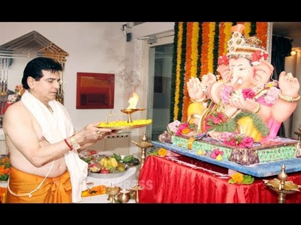 Ganesh Aarti With Jeetendra & Tusshar Kapoor