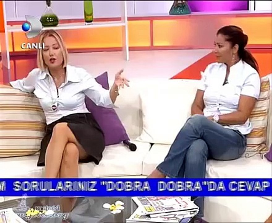 Berna Laçin mükemmel bacaklar