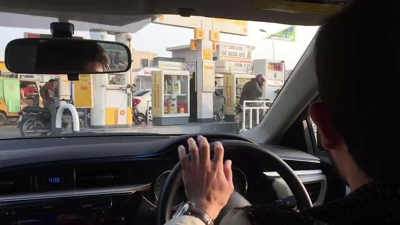 Very Funny Mobile Using Pakistani video