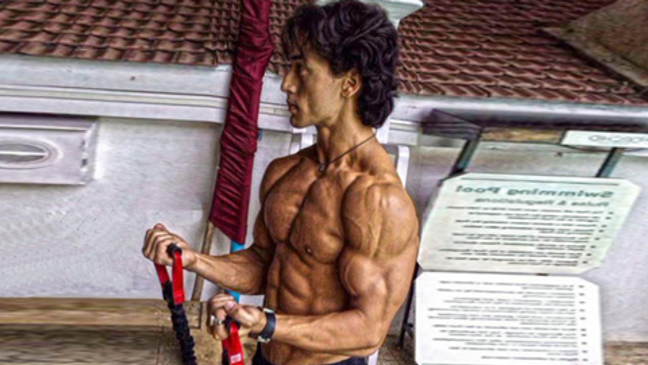 Tiger Shroff Kicking BUTT In Baaghi