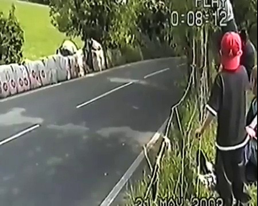 Crash - Shocking bike crashes