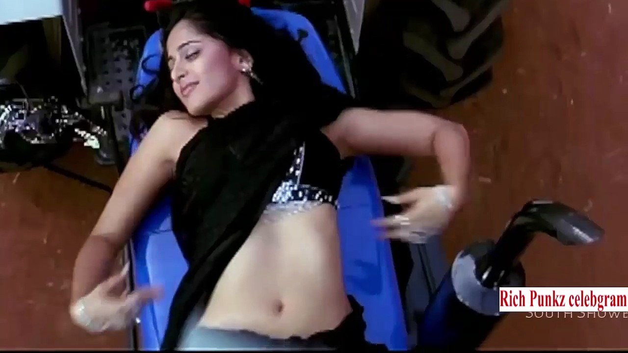Anushka Shetty Hot in okkamagadu