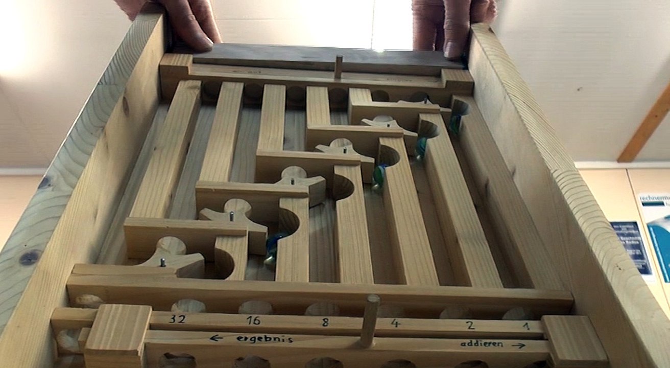 Murmelbahn der CompuRama: Binärsystem verstehen