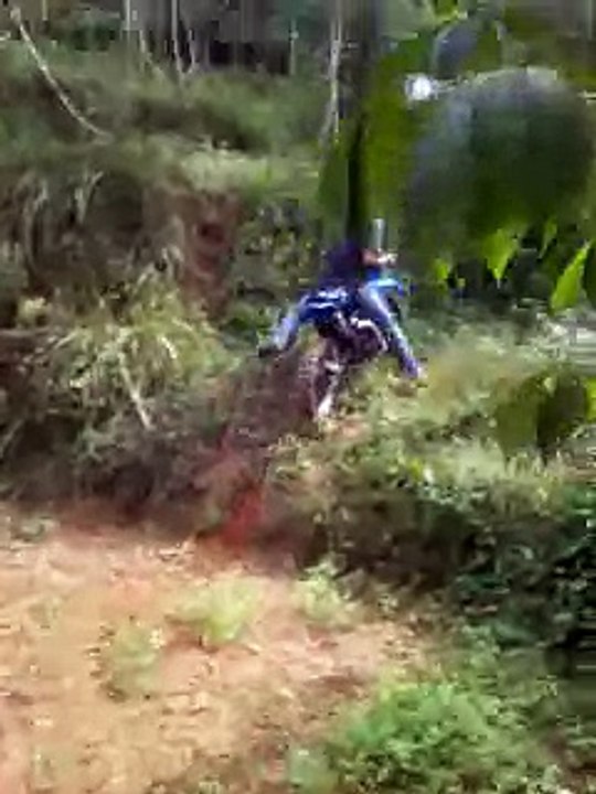 ABG kepergok mesum dihutan