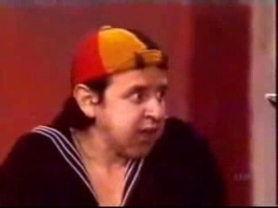 Chaves - kiko e chaves jogando luta