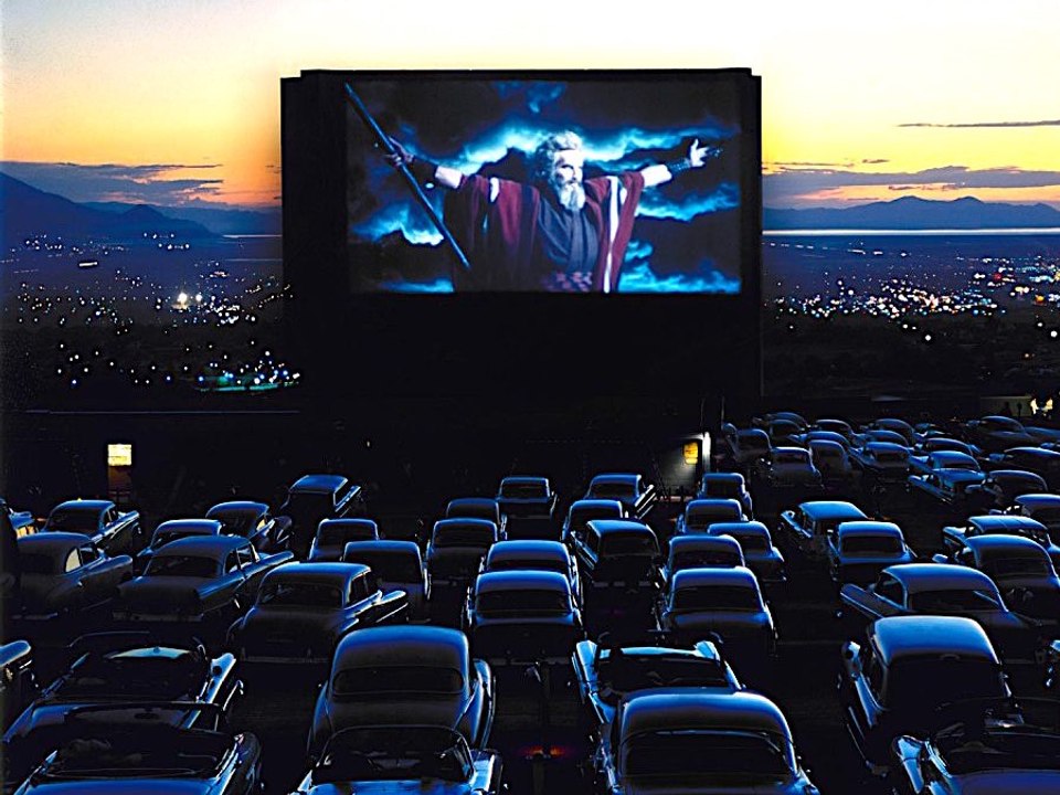 9 Fun Facts About Movie Theaters