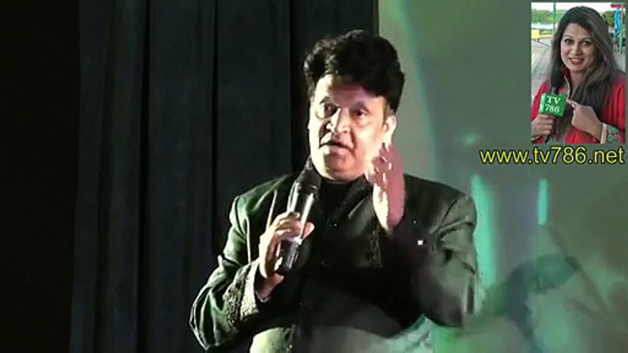 Difference Between Gandhi And Jinnah,Umer Sharif explained In London,Also insulted our politicians badly