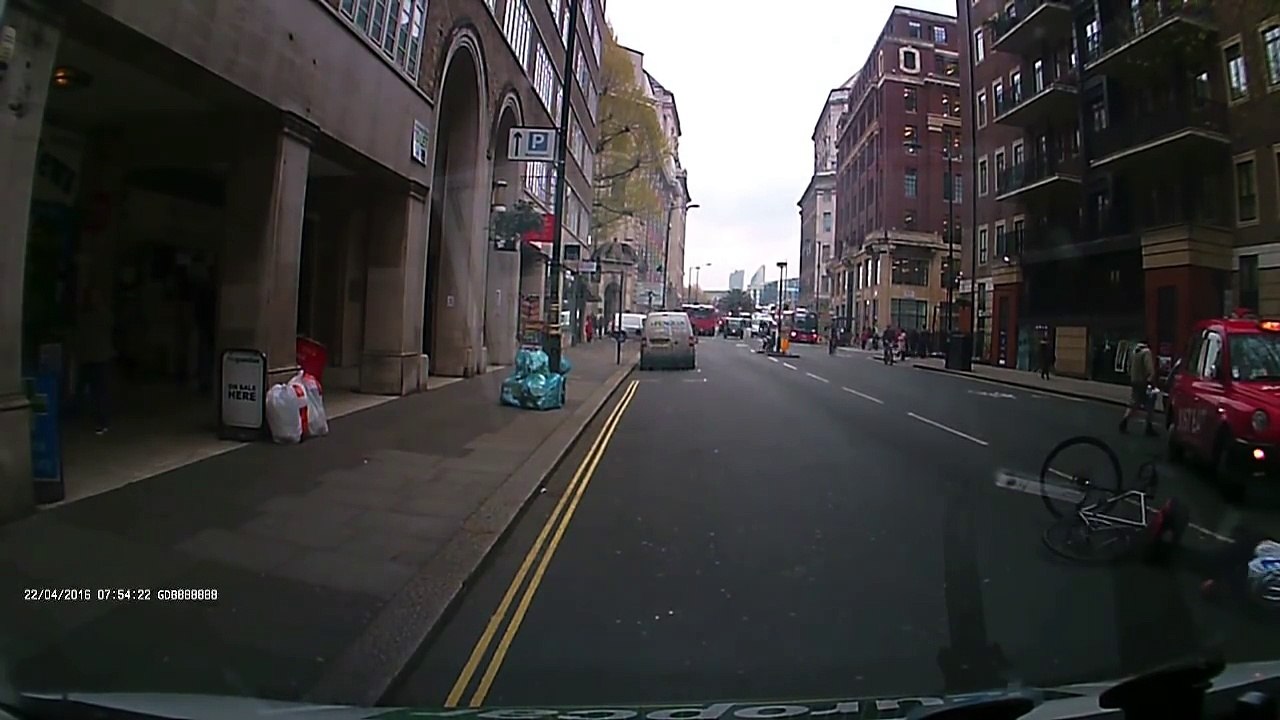 Black cab u-turn Cycle crash