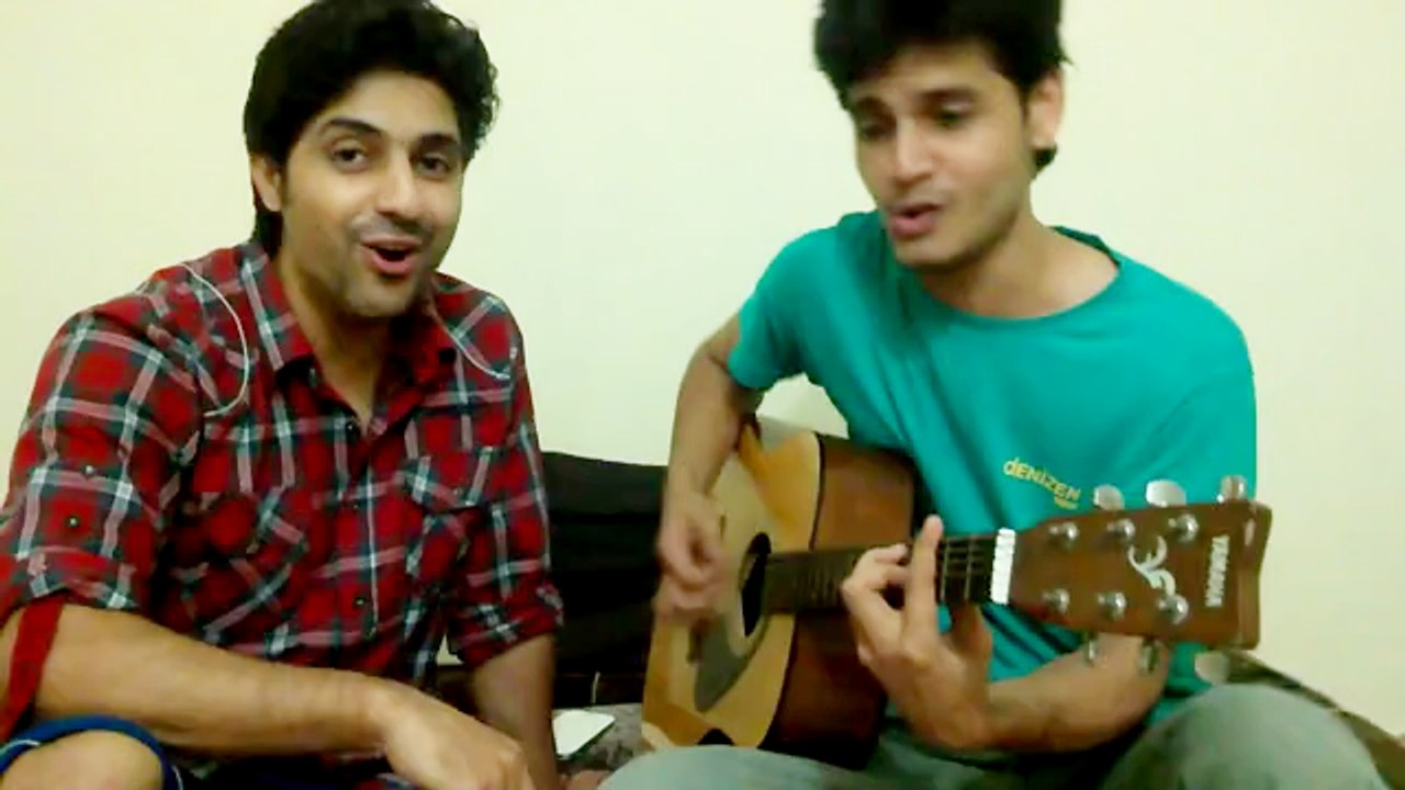 Cute Expression Asim Mehmood Singing With Azlan Shah