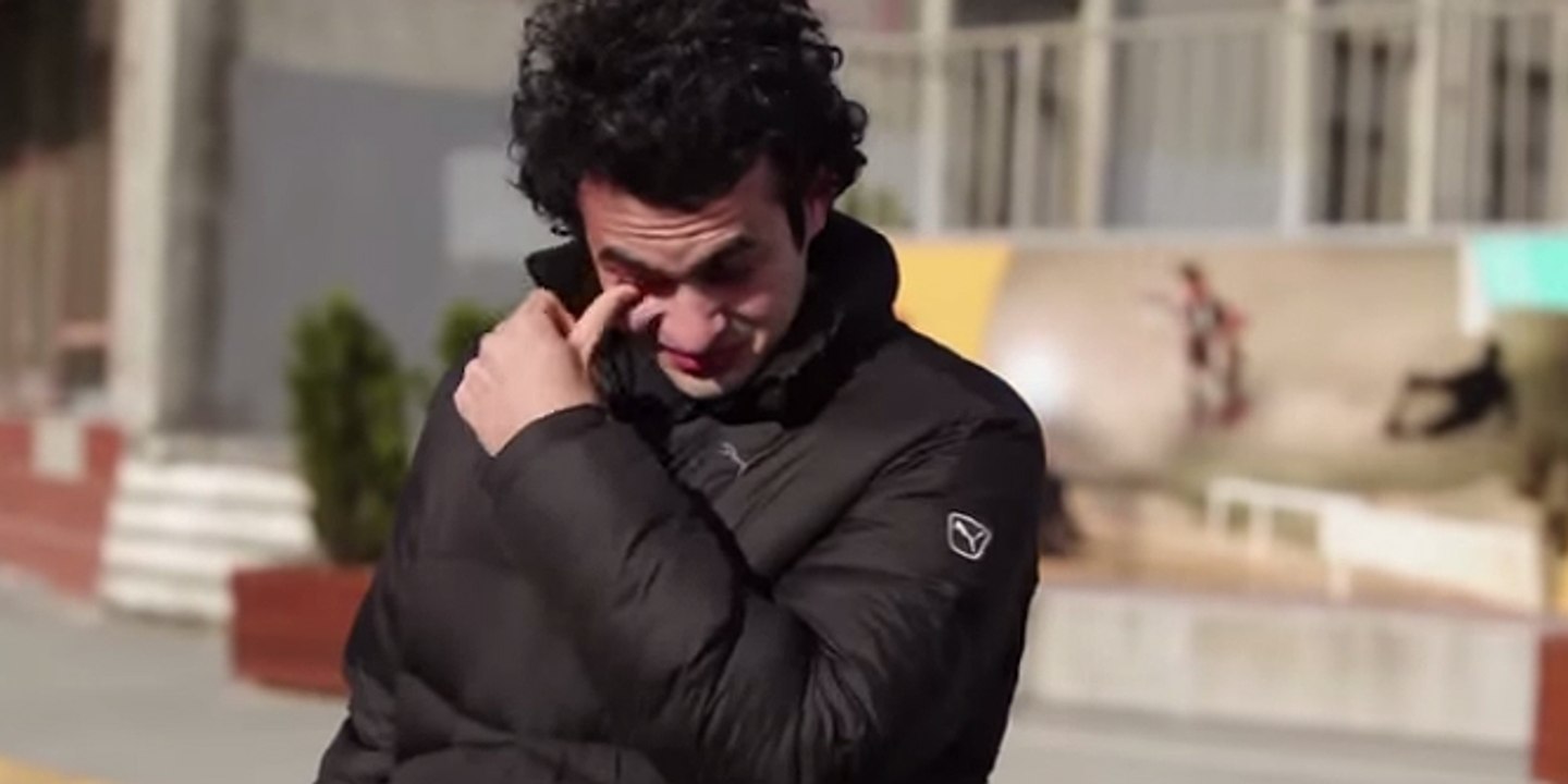 Vizinhança Aprende Linguagem Gestual Para Surpreender Vizinho Surdo!