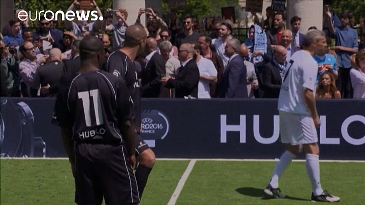 Дуэль Марадоны и Пеле