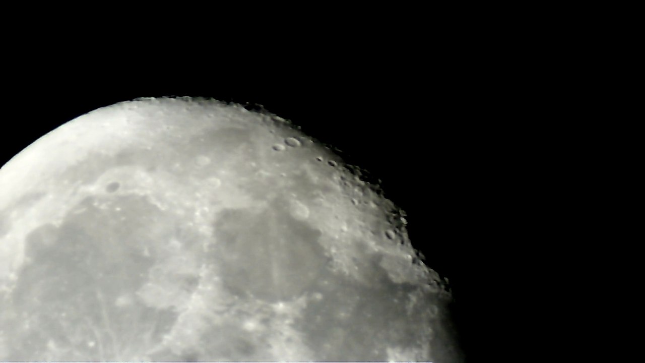 Moon - Telescope 70mm (21-8-2016)