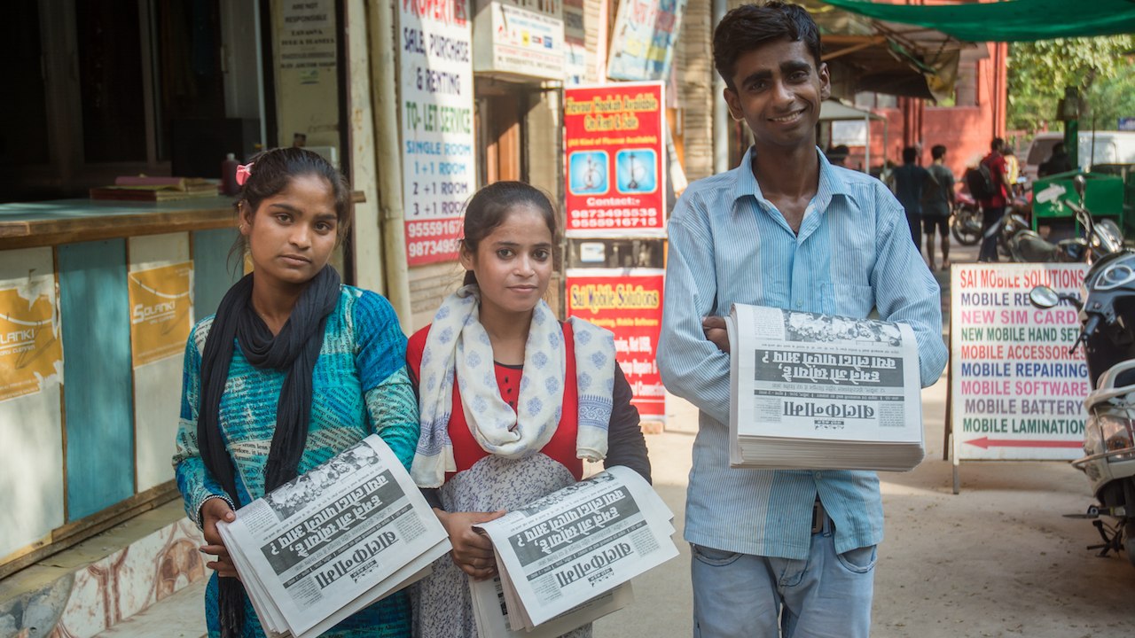 Indian Slum Children Create Their Own Tabloid Newspaper