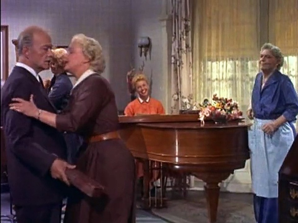 Salt and pepper Doris and Frankie.