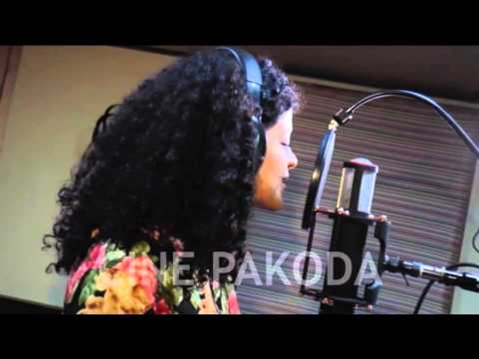 Palak Muchhal Recording For Red Signal | CinePakoda