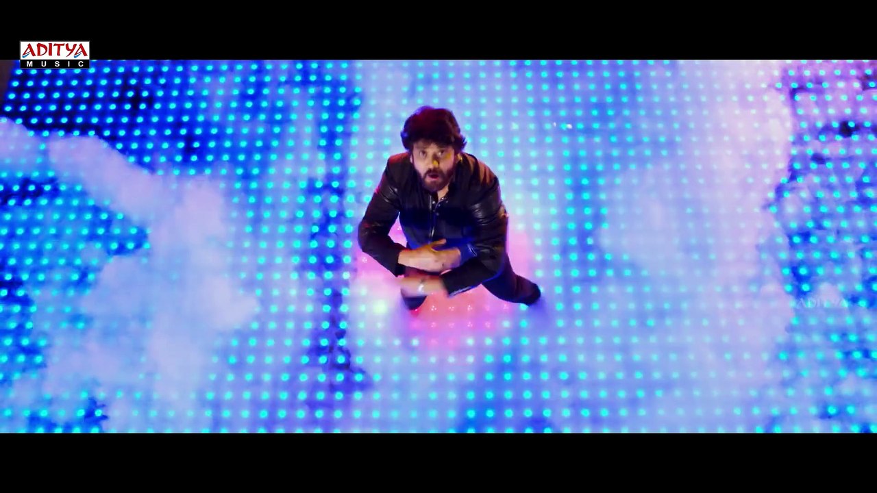 King Nagarjuna Singing-Performing Kotha Kotha Bhasha Song-Trendviralvideos