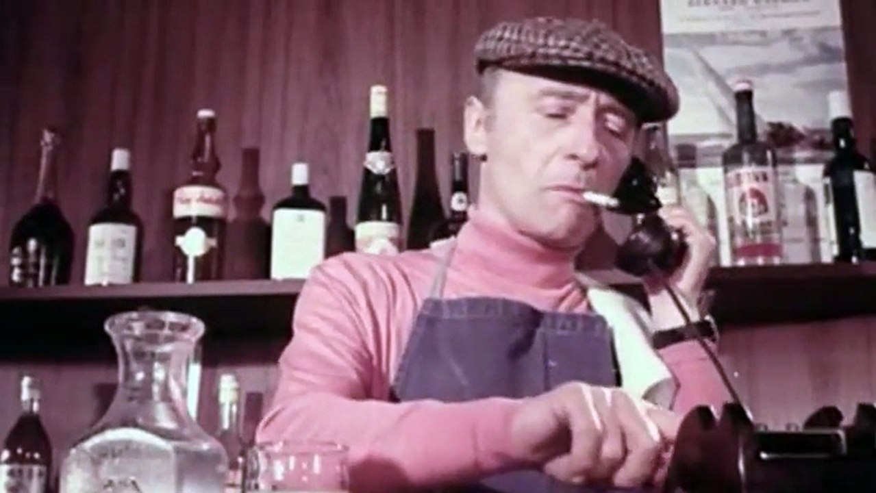 Elle boit pas, elle fume pas, elle drague pas, mais... elle cause