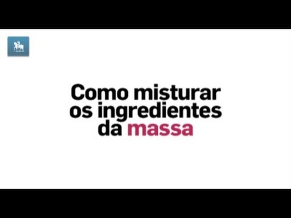 Como misturar os ingredientes da massa