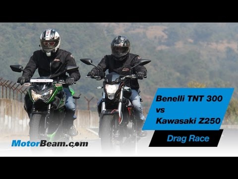 Benelli TNT 300 vs Kawasaki Z250 - Drag Race | MotorBeam