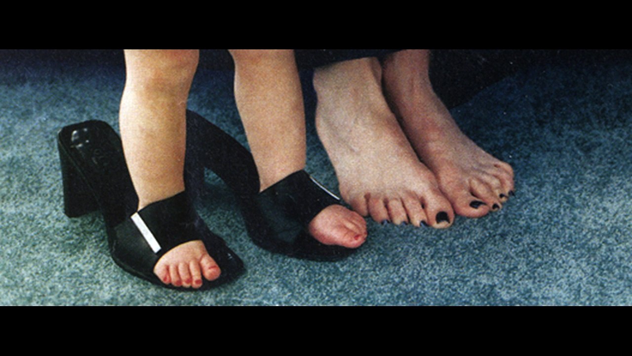 Marie Osmond Hot Sexy Feet & Thighs Sexy Legs