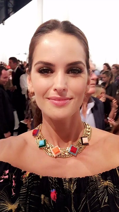 Izabel Goulart from the frontrow at Fendi @iza_goulart @fendi #MFW #IzabelGoulart #Fendi