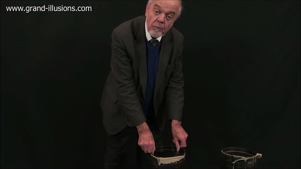 Gordon Ramsay's Surprised Reaction to Grand Illusions' Endless Spring ✨