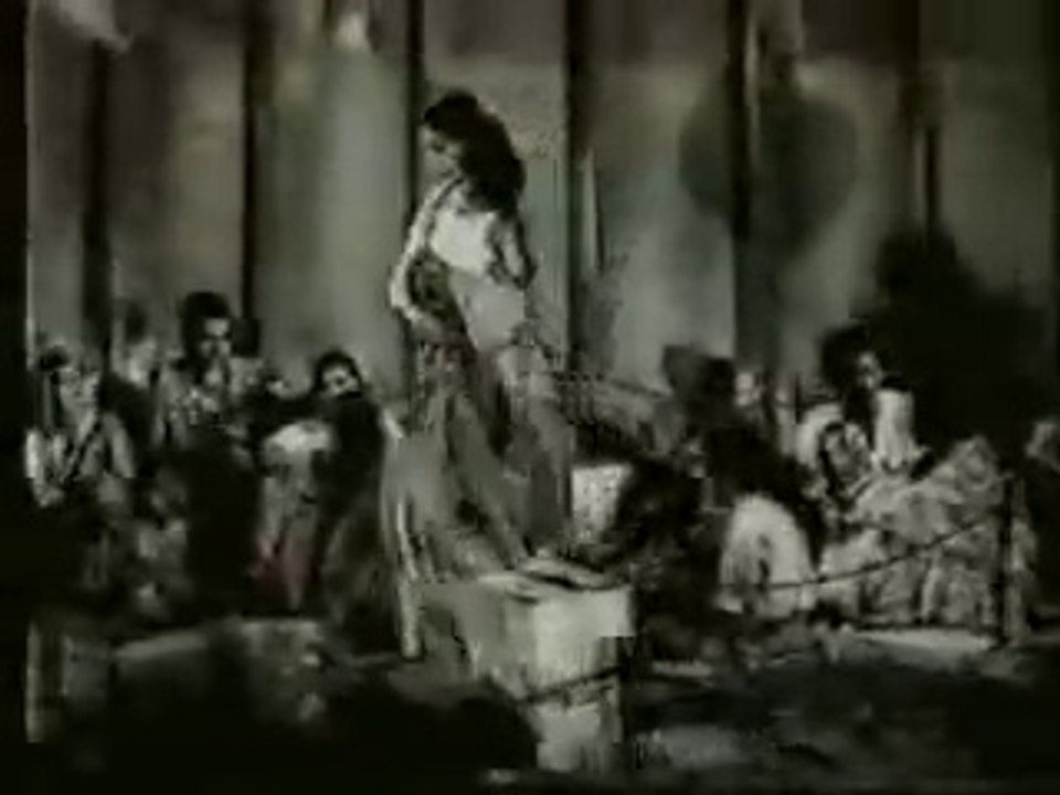 Kaun Apna Kaun Paraya by Rafi 🎶 – Classic Song That Touches the Heart