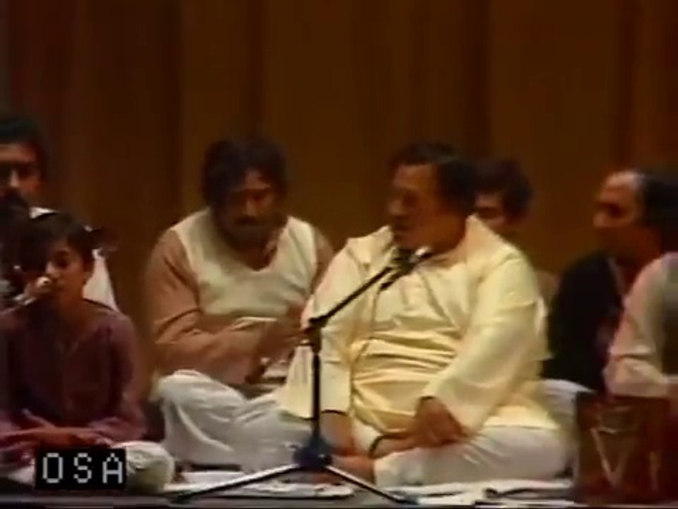 mast nazron se allah bachaye