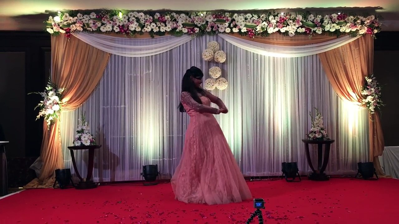 Navrai Majhi (English Hinglish) HD dance performance