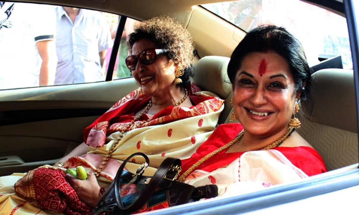 Moushumi Chatterjee & Family