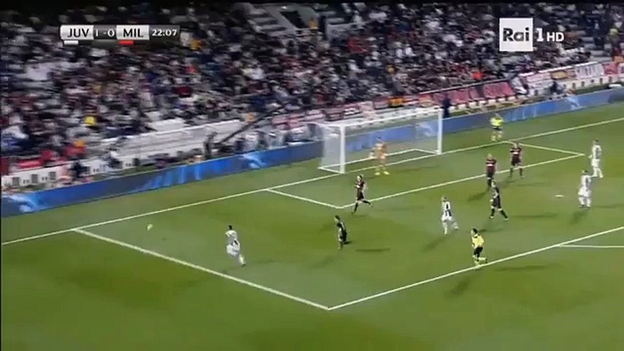 Alex Sandro humilha Suso