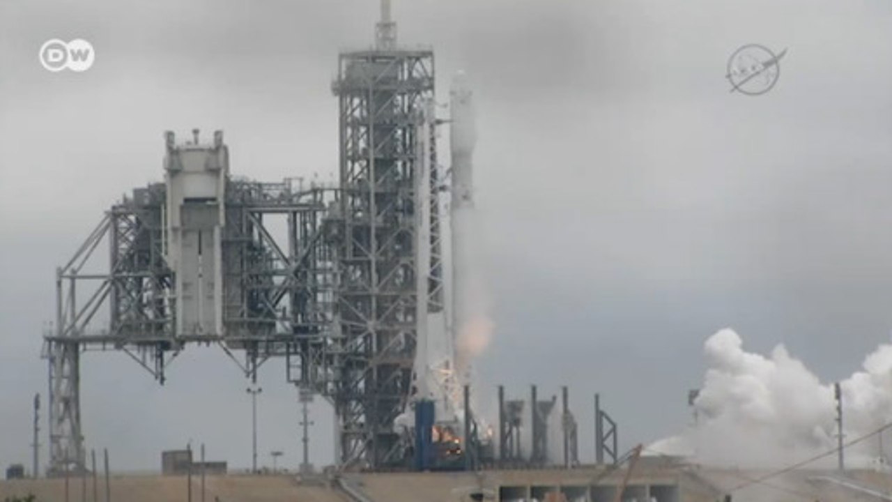 Falcon 9 başarıyla geri döndü