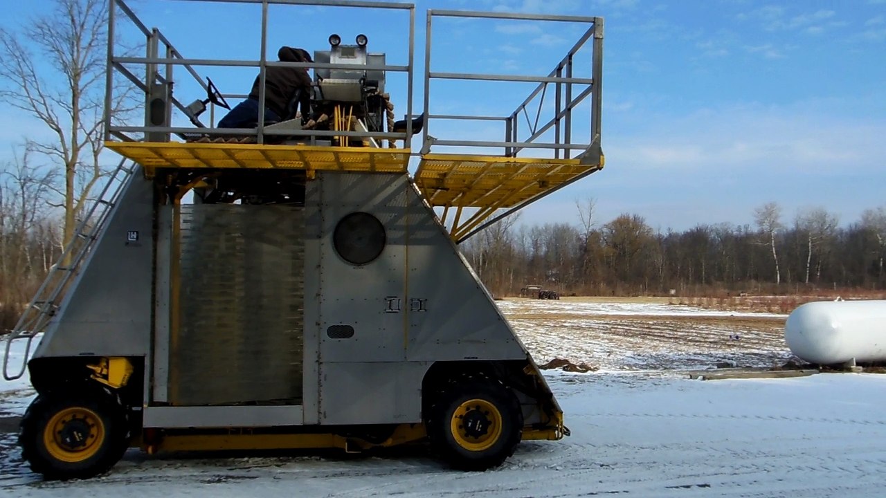 1998 Littau Harvester - 1998